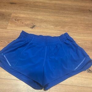 HOTTY HOT LR 4” SHORT LULULEMON